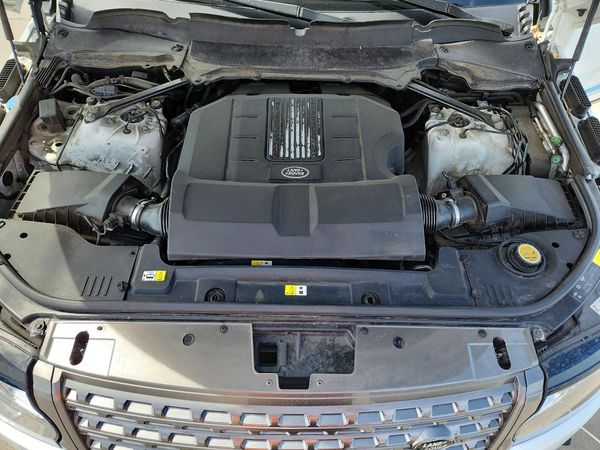 2017 LAND ROVER RANGE ROVER Base