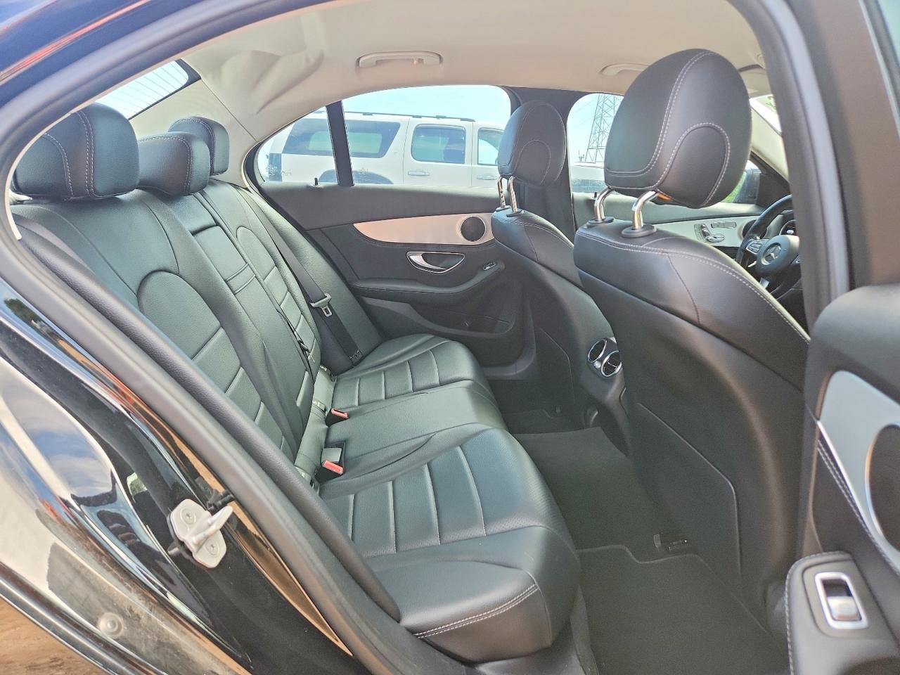 2015 MERCEDES-BENZ C Base