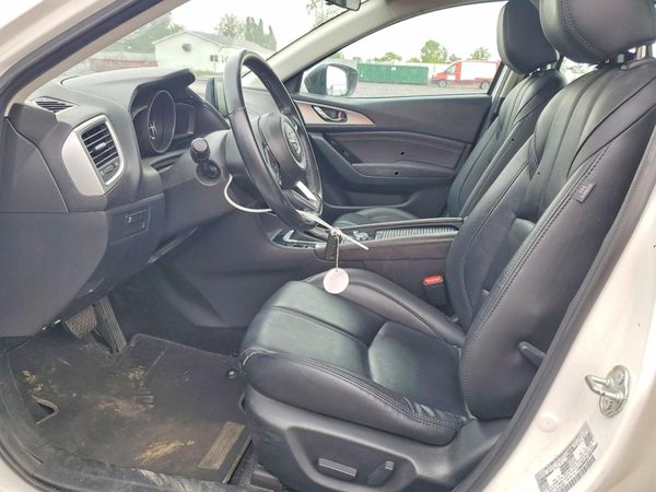 2018 MAZDA 3 Touring