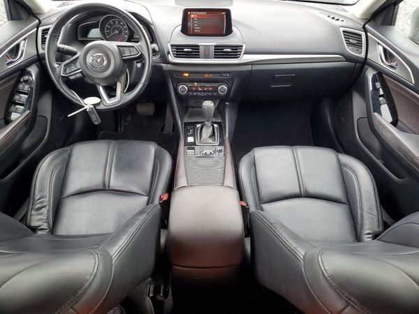 2018 MAZDA 3 Touring