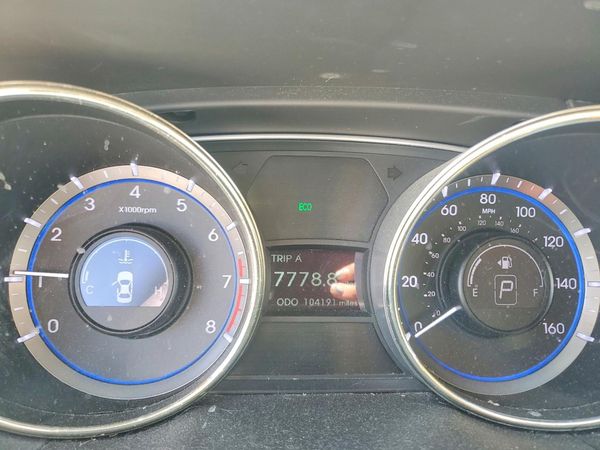 2012 HYUNDAI SONATA Middle-low level