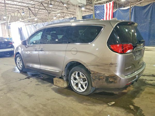 2017 CHRYSLER PACIFICA