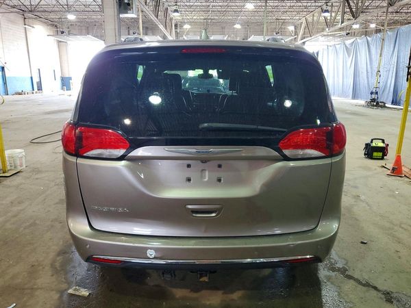2017 CHRYSLER PACIFICA