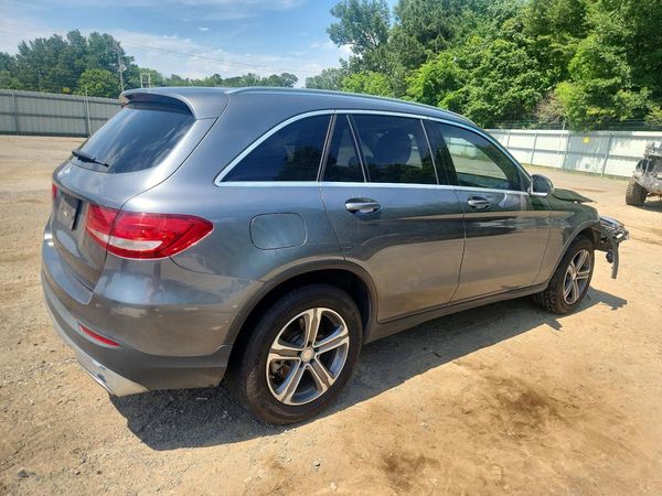 2016 MERCEDES-BENZ GLC GLC300