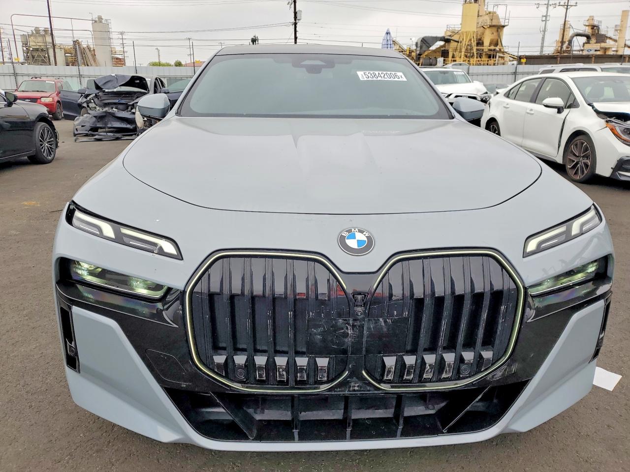 2025 BMW 740
