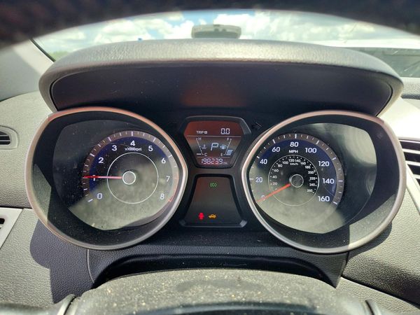 2016 HYUNDAI ELANTRA