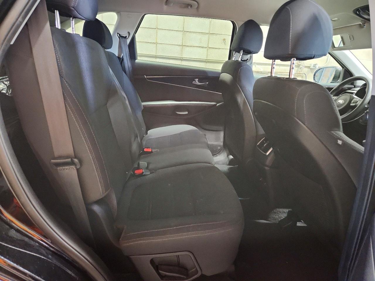 2018 KIA SORENTO L, LX
