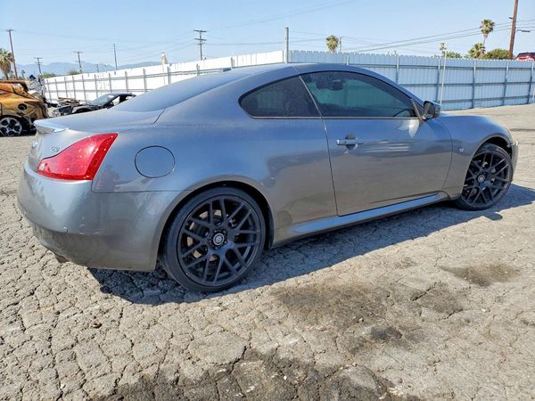 2015 INFINITI Q60 COUPE