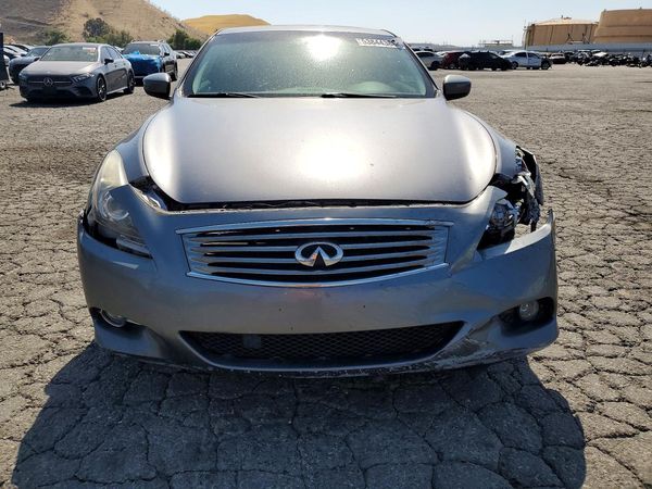 2015 INFINITI Q60 COUPE
