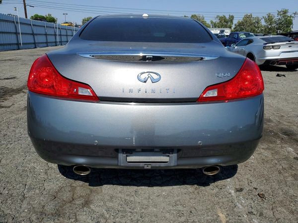 2015 INFINITI Q60 COUPE