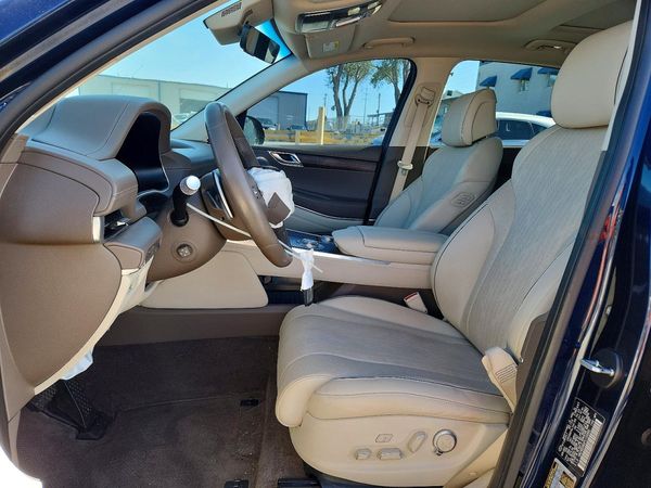 2023 GENESIS GV80