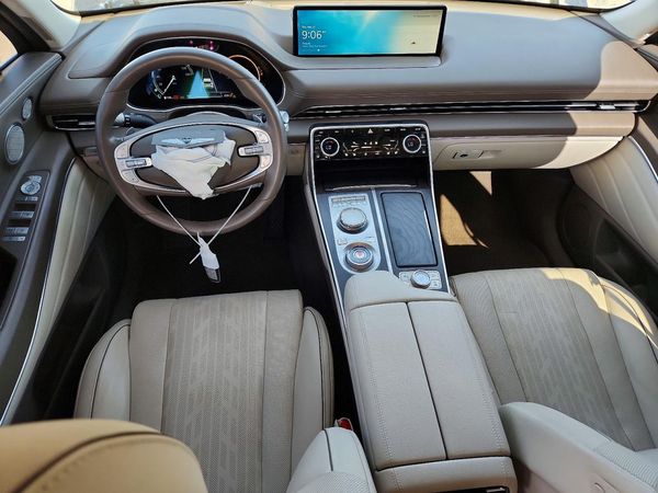 2023 GENESIS GV80