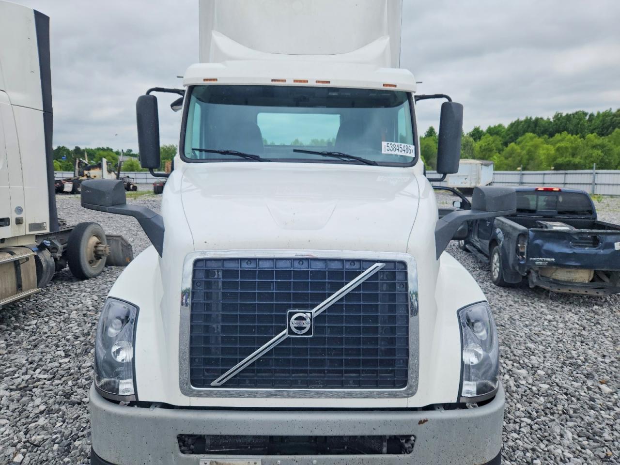 2017 VOLVO VNL