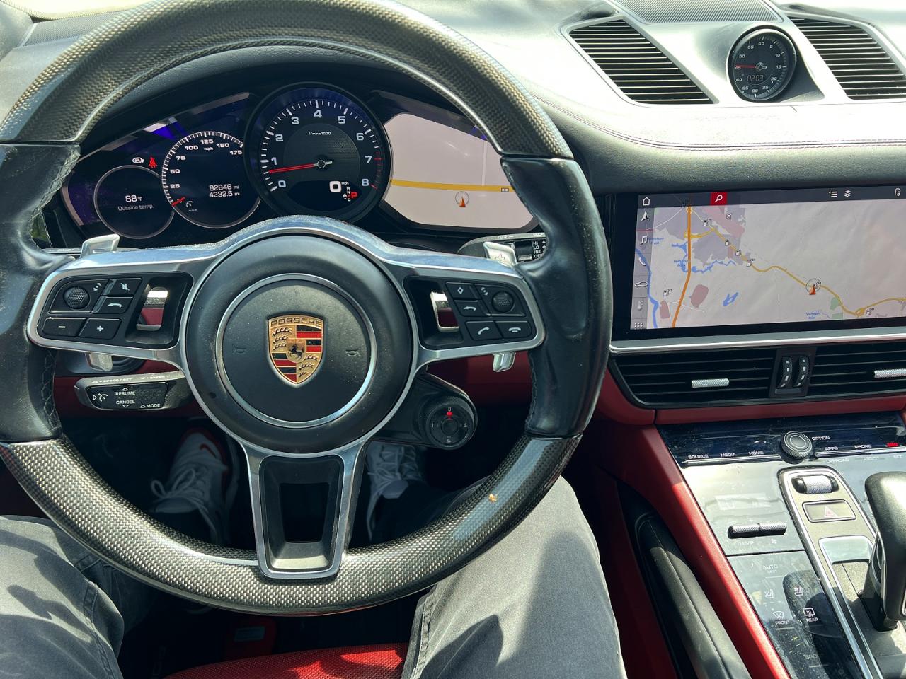 2019 PORSCHE CAYENNE