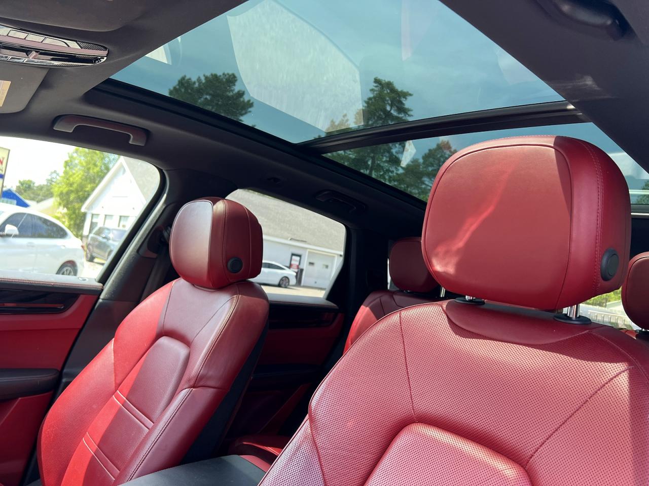 2019 PORSCHE CAYENNE