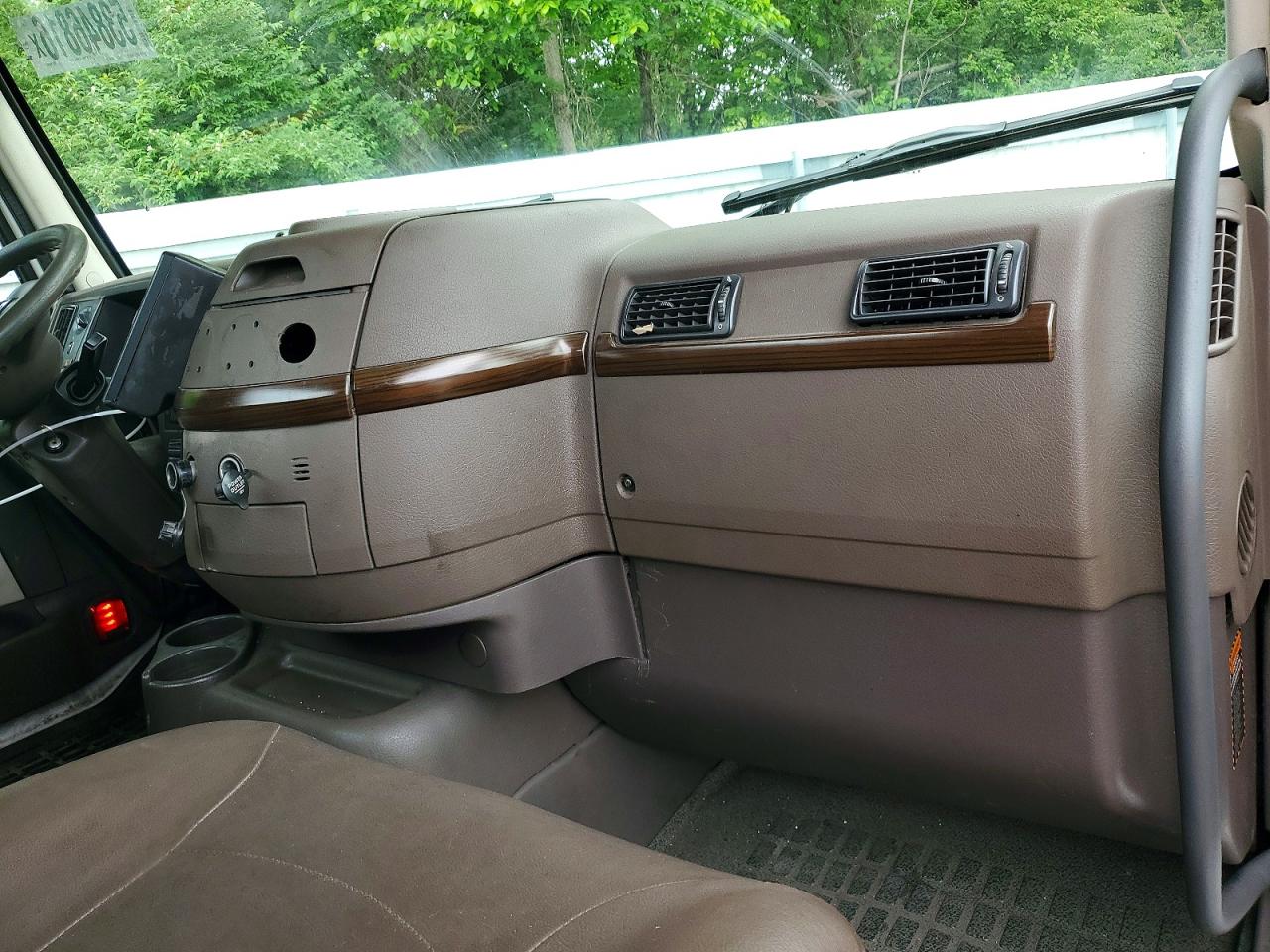 2018 VOLVO VNL