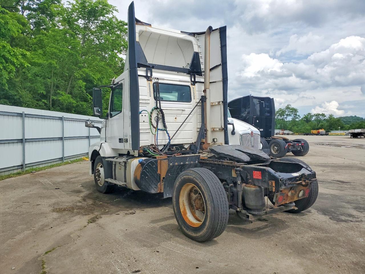 2018 VOLVO VNL