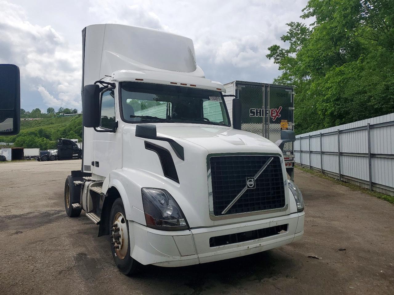 2018 VOLVO VNL