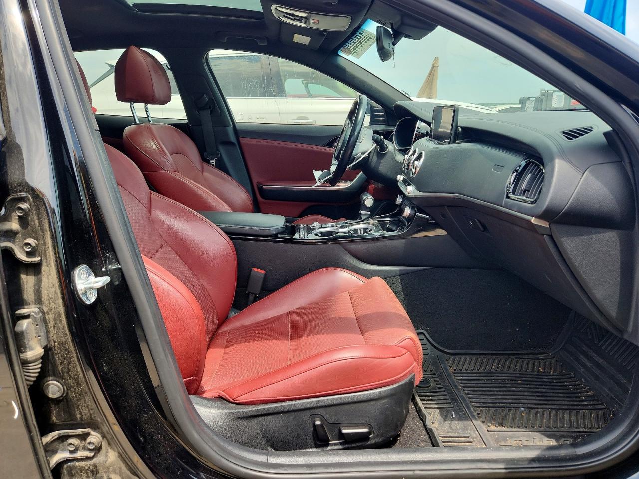 2022 KIA STINGER GT-Line