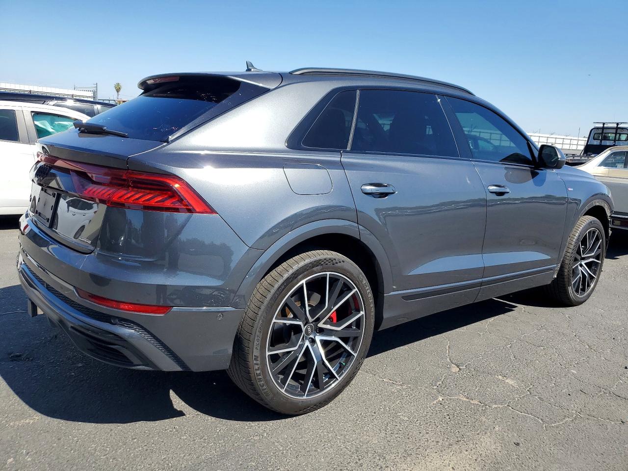 2021 AUDI Q8