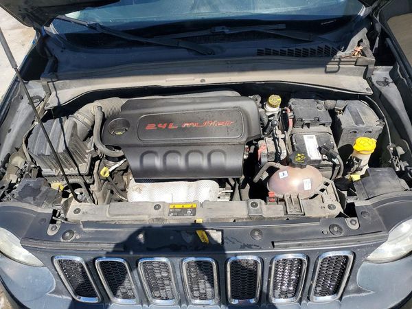 2017 JEEP RENEGADE LATITUDE 4X4