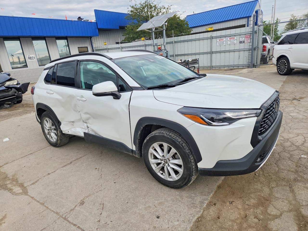 2022 TOYOTA COROLLA CROSS LE