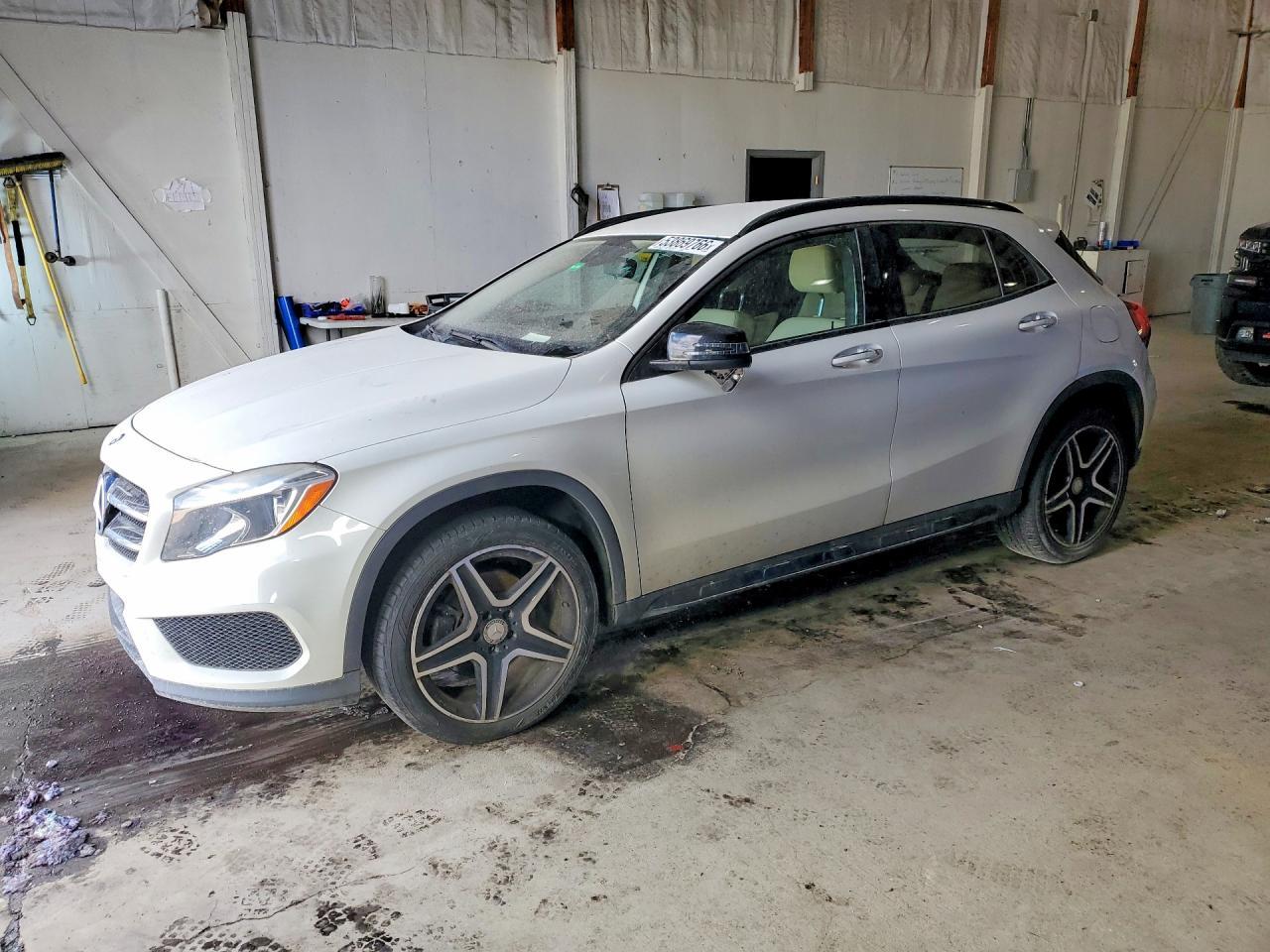 2017 MERCEDES-BENZ GLA-CLASS GLA250 — Front 3/4