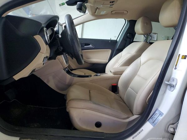 2017 MERCEDES-BENZ GLA-CLASS GLA250 — DENT
