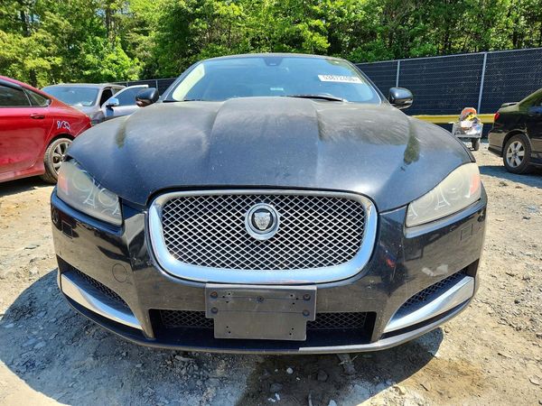 2012 JAGUAR XF Portfolio