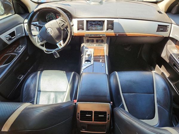 2012 JAGUAR XF Portfolio