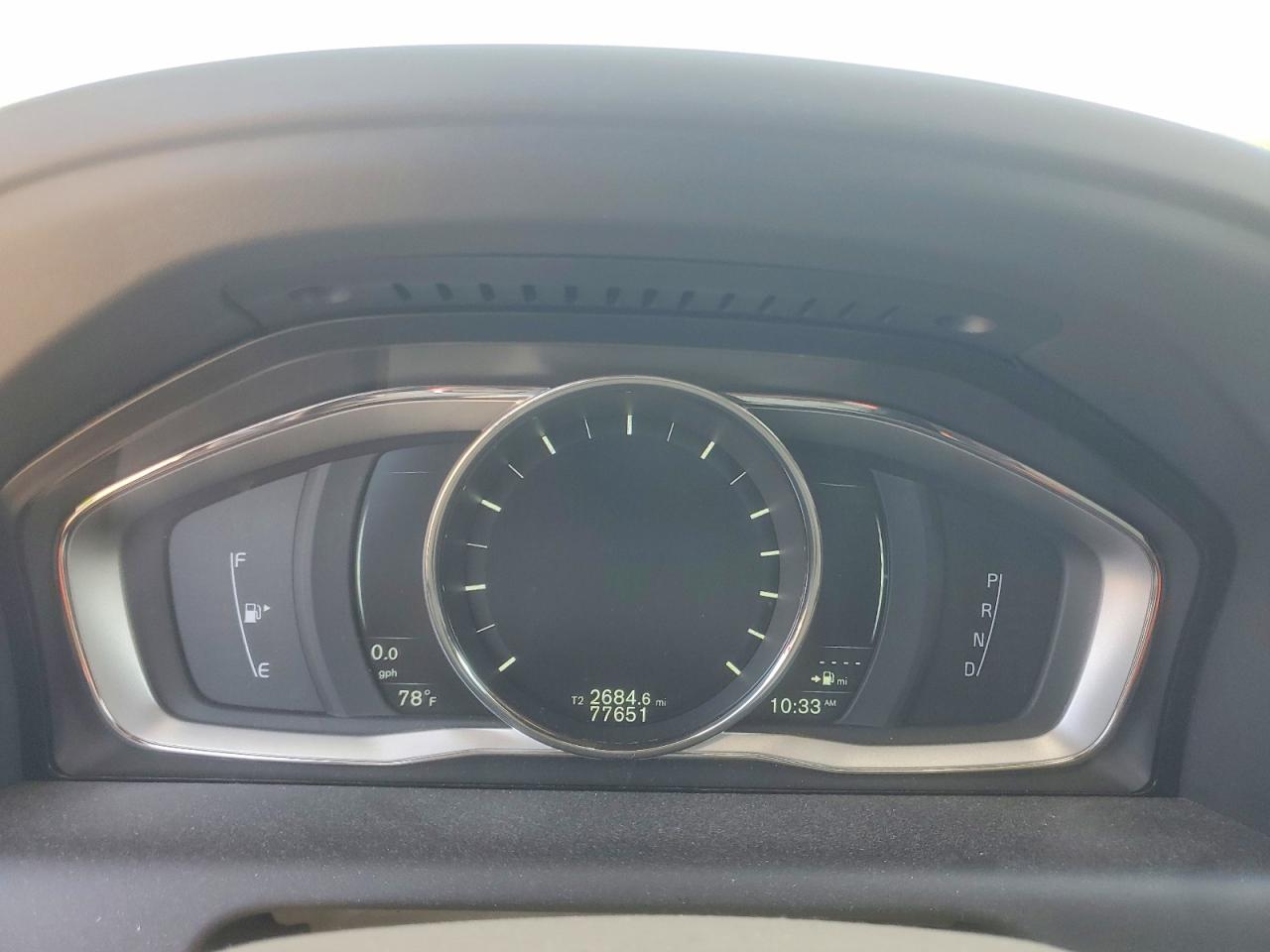 2015 VOLVO XC60 Premier (non R design)