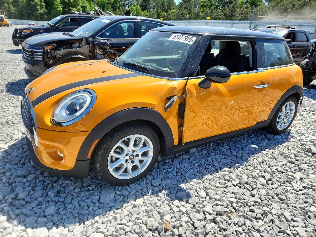 2017 MINI COOPER