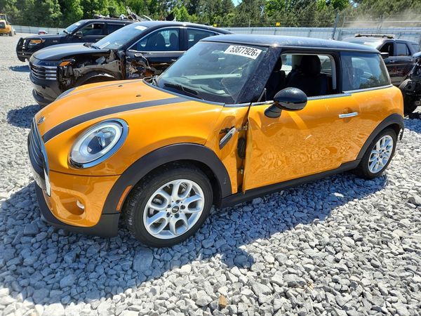 2017 MINI COOPER