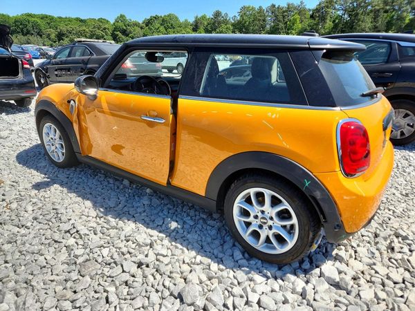 2017 MINI COOPER