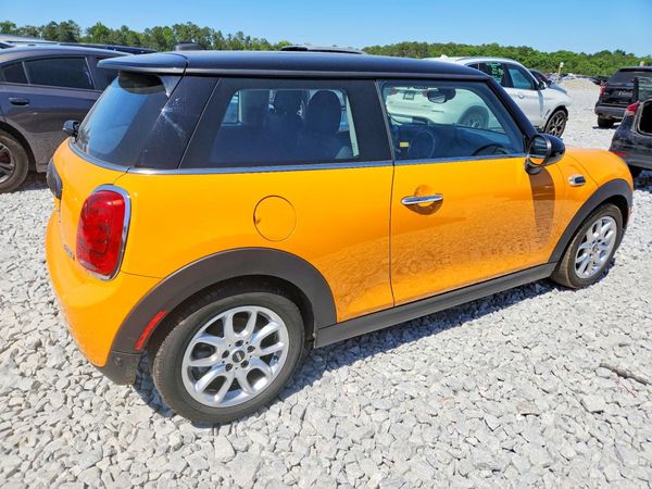 2017 MINI COOPER