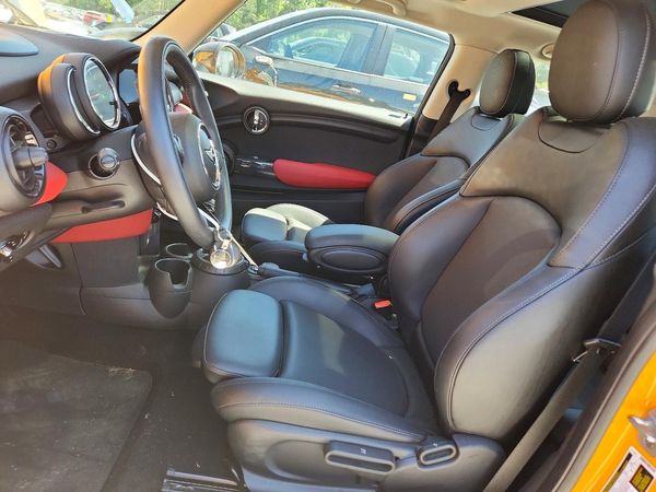 2017 MINI COOPER