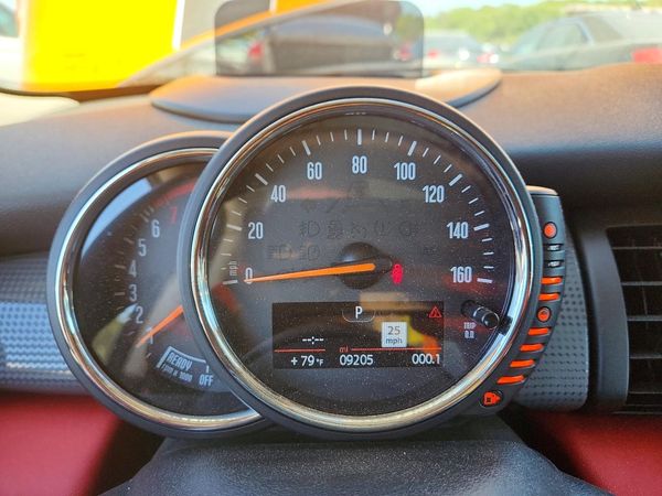 2017 MINI COOPER