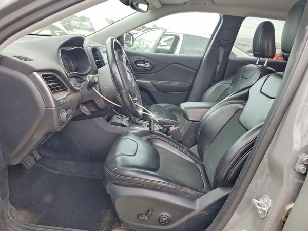 2019 JEEP CHEROKEE LATITUDE PLUS FWD