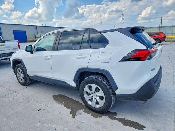2022 TOYOTA RAV4 LE