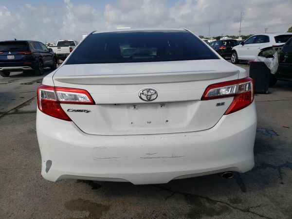 2014 TOYOTA CAMRY