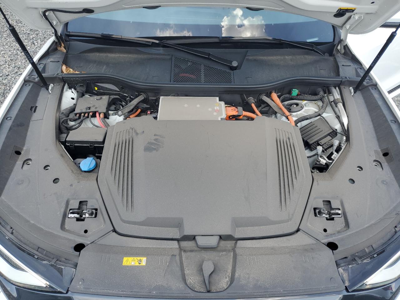 2024 AUDI Q8 E-TRON quattro Premium Plus