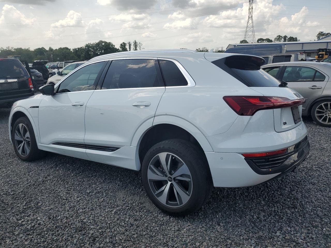 2024 AUDI Q8 E-TRON quattro Premium Plus