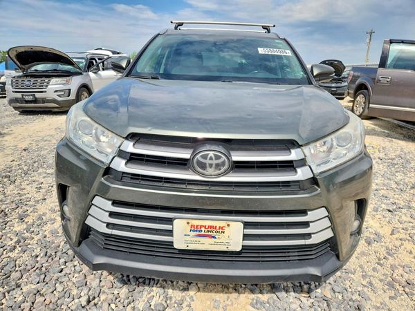 2017 TOYOTA HIGHLANDER SE/XLE