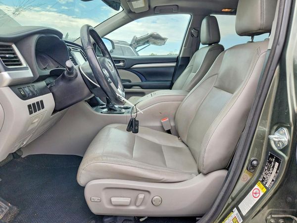 2017 TOYOTA HIGHLANDER SE/XLE