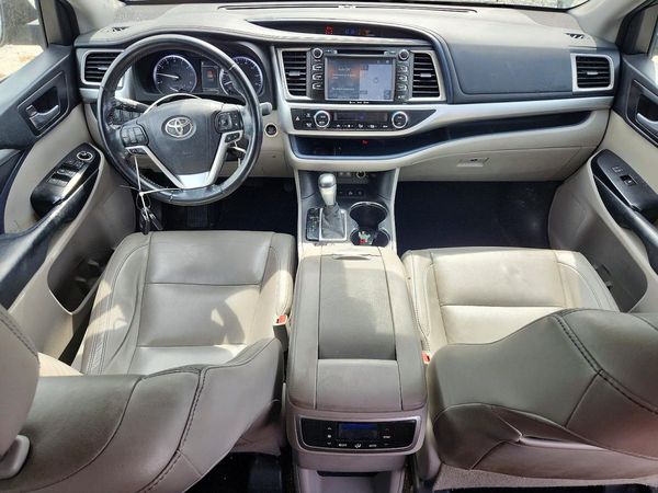 2017 TOYOTA HIGHLANDER SE/XLE