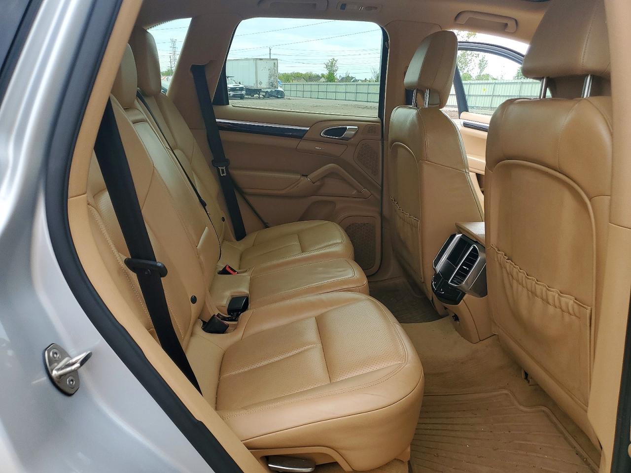2011 PORSCHE CAYENNE