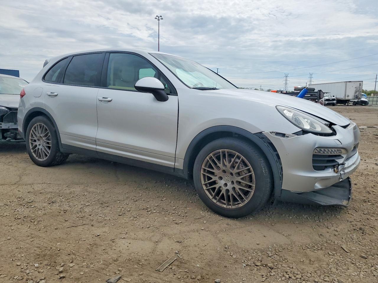 2011 PORSCHE CAYENNE