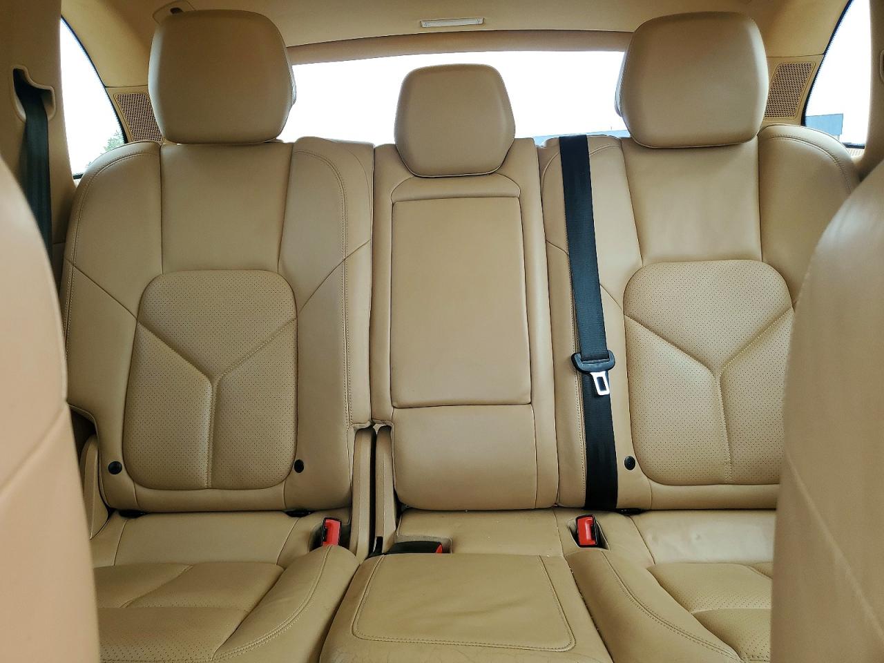 2011 PORSCHE CAYENNE
