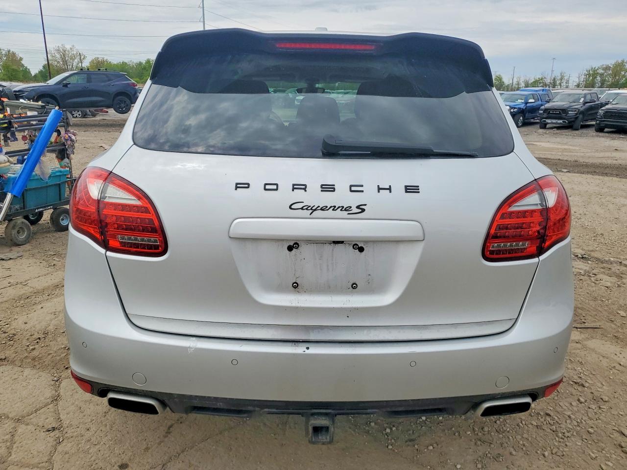 2011 PORSCHE CAYENNE