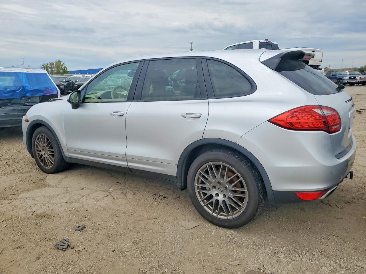 2011 PORSCHE CAYENNE